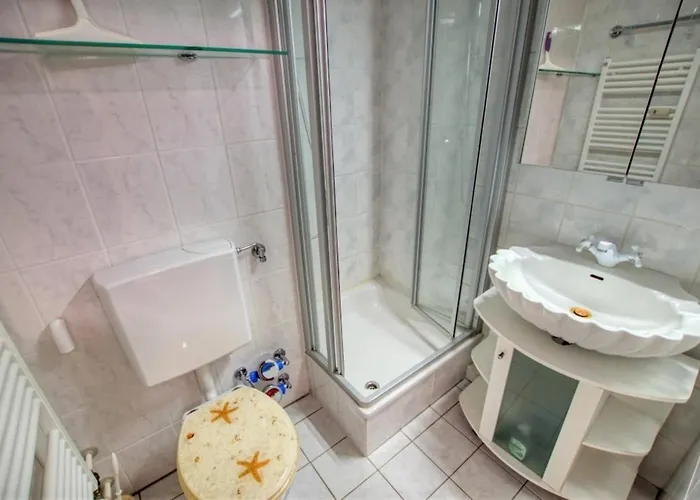 - Haus D, App 0d0105 *